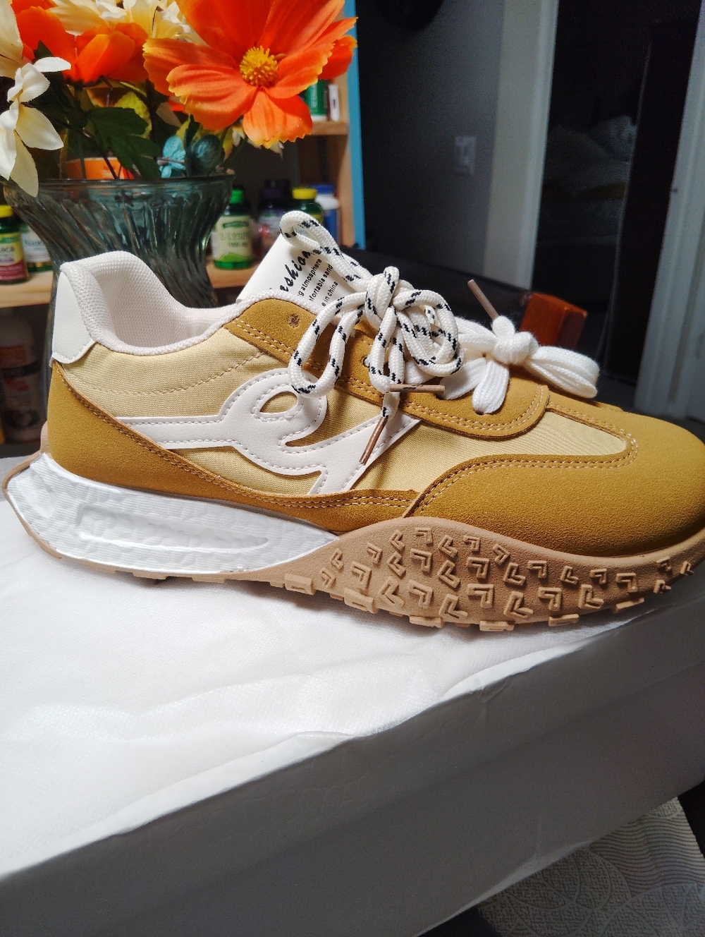 **" CASUAL TAN & WHITE FASHION SNEAKERS**💛🤍💛🤍💲💲💲💲💲 - Picture 8 of 13